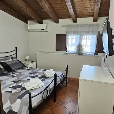 La Dimora Nella Corte בית נופש